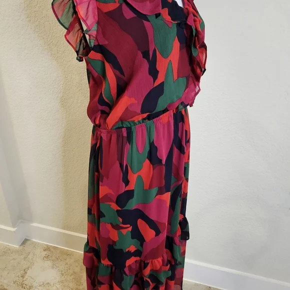 Banana Republic Red, Bergundy, Green Flutter Midi Dress - Picture 4 of 8